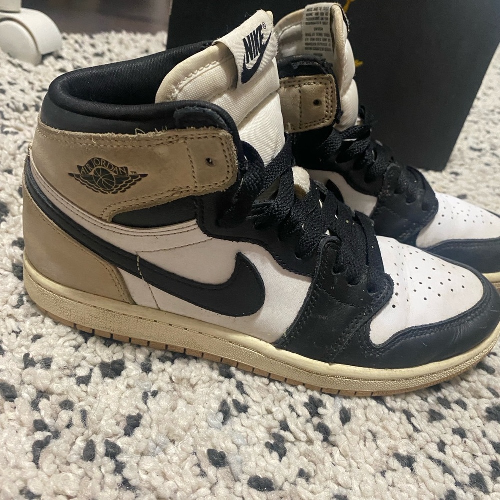 Nike Air Jordan 1 Retro High OG Kids Size 3Y